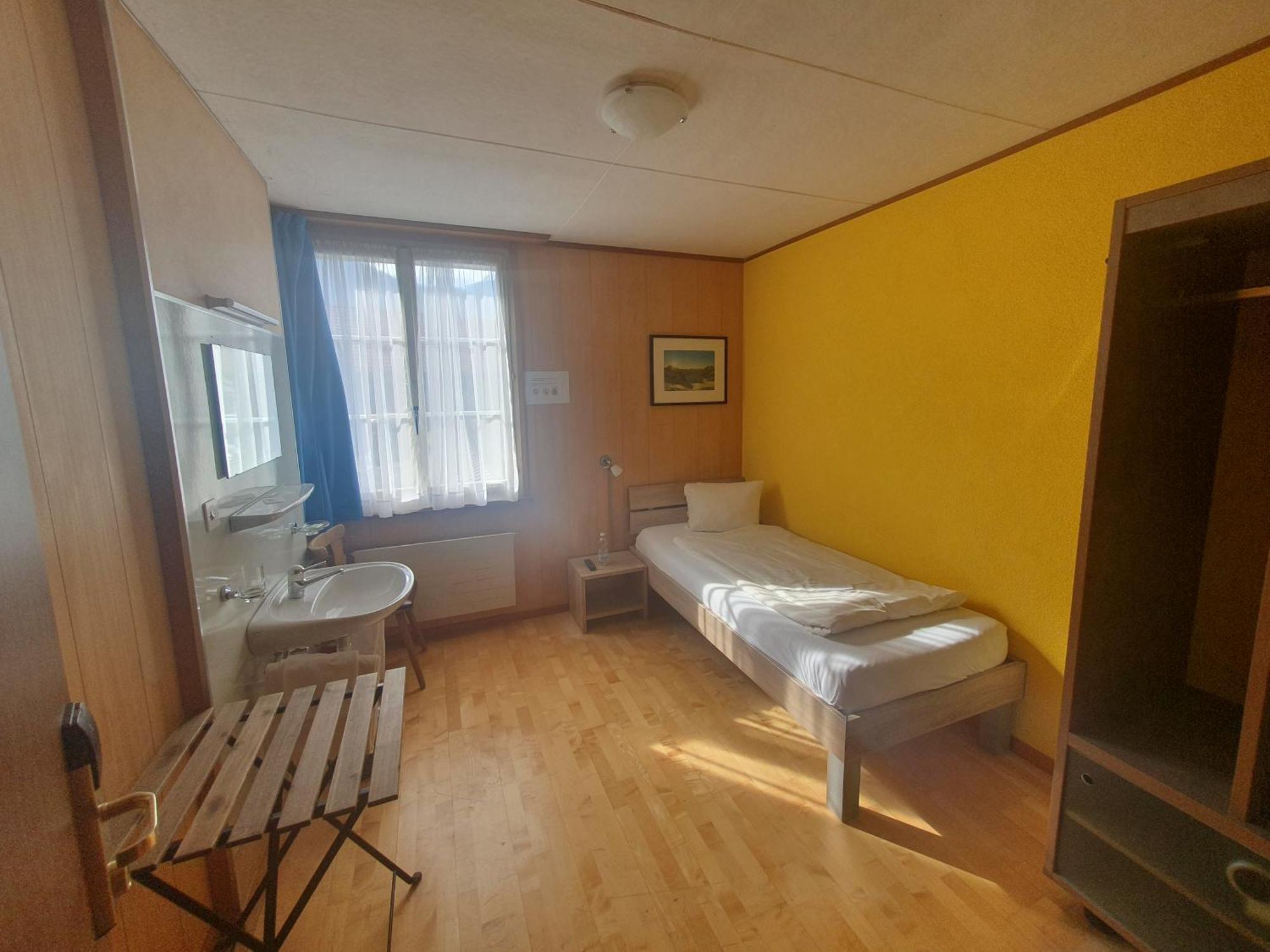 Gasthof Hirschen In Wilderswil Habitación foto