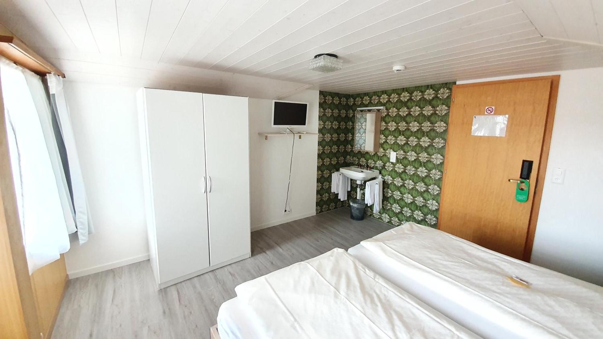 Gasthof Hirschen In Wilderswil Habitación foto